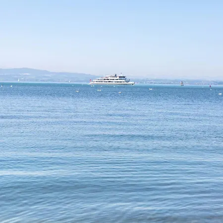 Seeglueck Hafenblick - Stilvolle Direkt Am Und Faehrhafen In Konstanz, In Der Naehe Der Universitaet Apartment