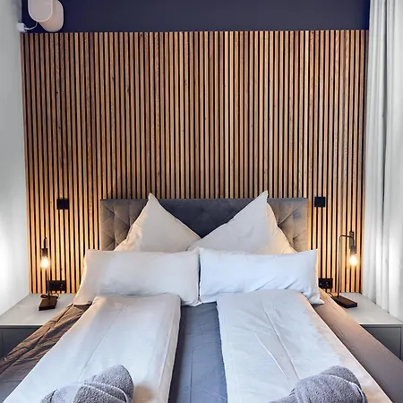 Seeglueck Hafenblick - Stilvolle Direkt Am Und Faehrhafen In Konstanz, In Der Naehe Der Universitaet