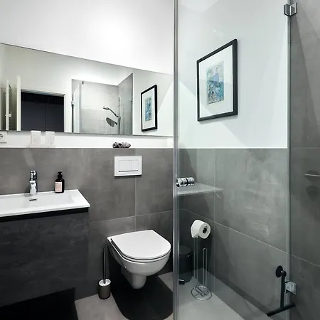 Seeglueck Hafenblick - Stilvolle Direkt Am Und Faehrhafen In Konstanz, In Der Naehe Der Universitaet דירה