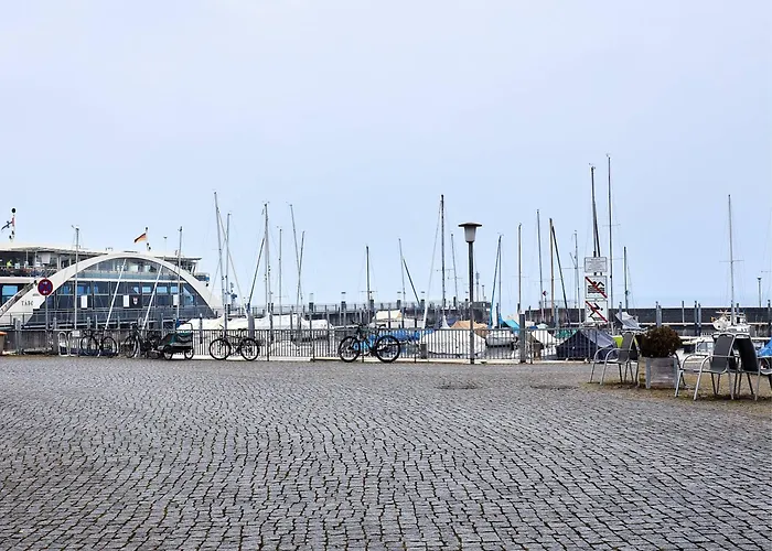Apartment Seeglueck Hafenblick - Stilvolle Direkt Am Und Fährhafen In Konstanz, In Der Nähe Der Universität *
