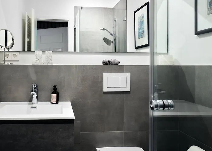 Seeglueck Hafenblick - Stilvolle Direkt Am Und Fährhafen In Konstanz, In Der Nähe Der Universität